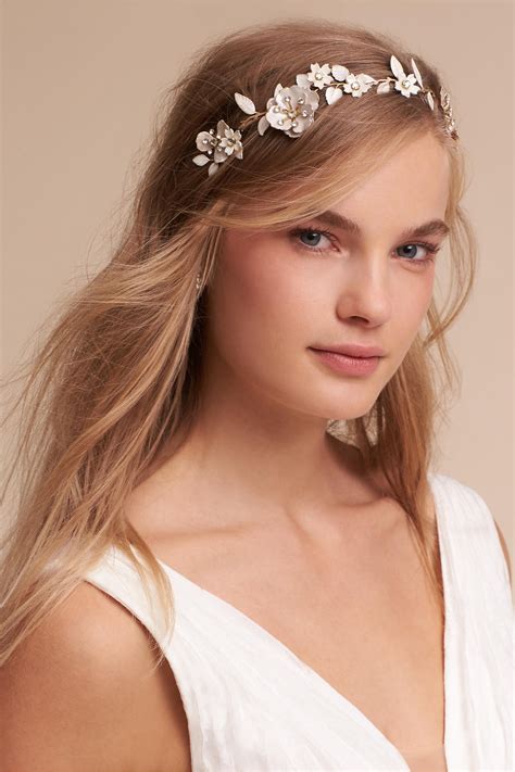 Wedding Hair Accessories .